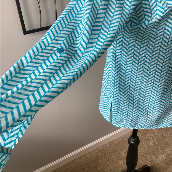 Pretty button from blouse - Picture 3 of 4